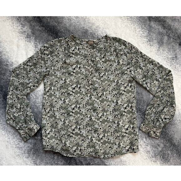 H&M Tops - H&M Floral Green Quarter Button Long Sleeve Lined Flowy Blouse Size XS